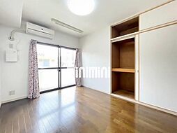 新潮通り一番館 1階2DKのリビング/ダイニング