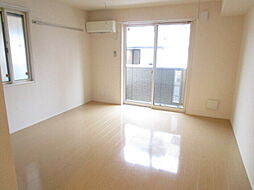 グランシャリオ 1階1Kのリビング/ダイニング