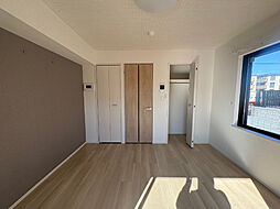 ソルス・おおたか 1階1Kのリビング/ダイニング