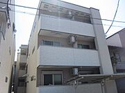 住ノ江駅より徒歩3分 築10年4ヶ月 3階建の賃貸物件