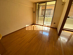 シャングリア丸太 2階2LDKのリビング/ダイニング