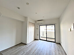 マリアージュ市川 3階1Kのリビング/ダイニング