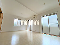 メゾン・ド・レスポワール 1階1LDKのリビング/ダイニング