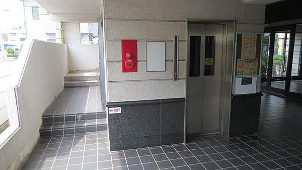 エレベーターは大規模修繕工事時に交換済みです。