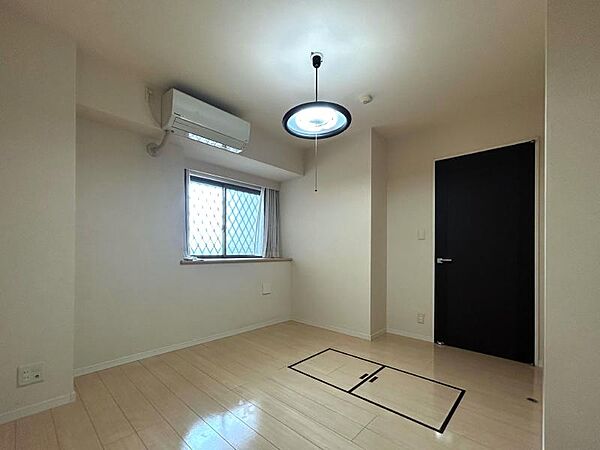 多目的にお使いいただける6.2帖の洋室です。