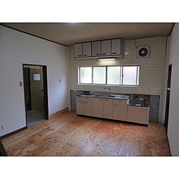 関大町貸家 5SDKのリビング/ダイニング