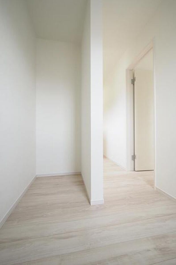 サービスルーム｜ウォークインクローゼットやテレワークなど用途多彩に使える小部屋