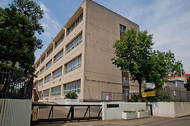 狭山市立御狩場小学校(1054m)