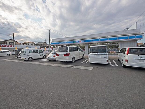 ローソン 狭山南入曽店 784m