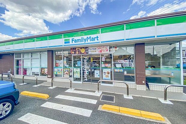 ファミリーマート 狭山柏原南店 690m