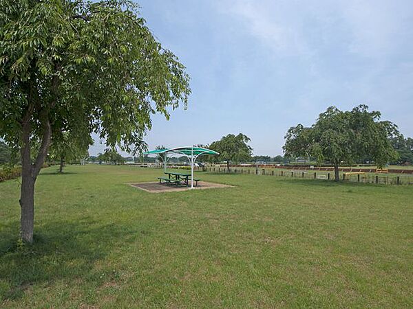 上奥富運動公園 徒歩24分。 1920m