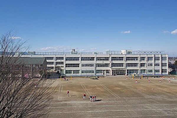 狭山市立入間川東小学校 徒歩21分。 1650m