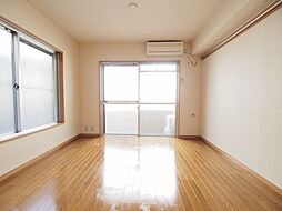 フラット練馬 107 1階1Kのリビング/ダイニング