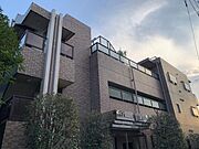 新高円寺駅より徒歩10分 築24年1ヶ月 3階建の賃貸物件