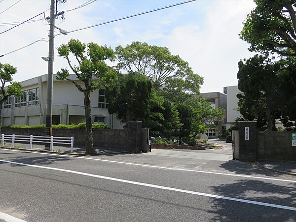 画像23:下関市立山の田小学校(1、423m)