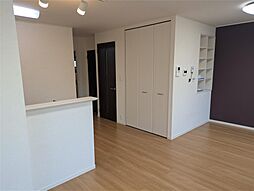 ブラウニー 201 2階1LDKのリビング/ダイニング