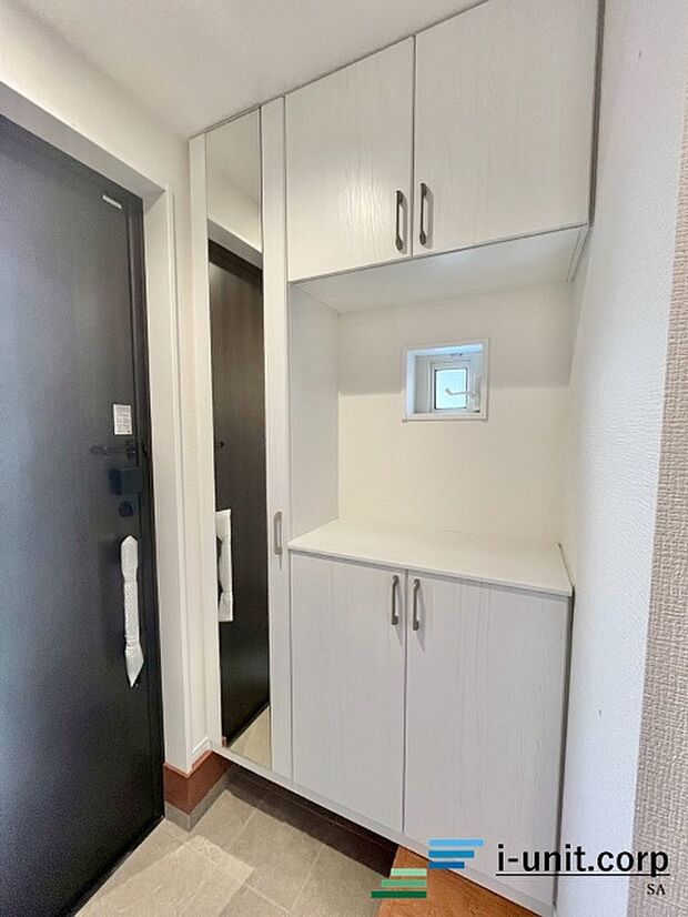 大容量シューズクローゼットで玄関も片付きます。