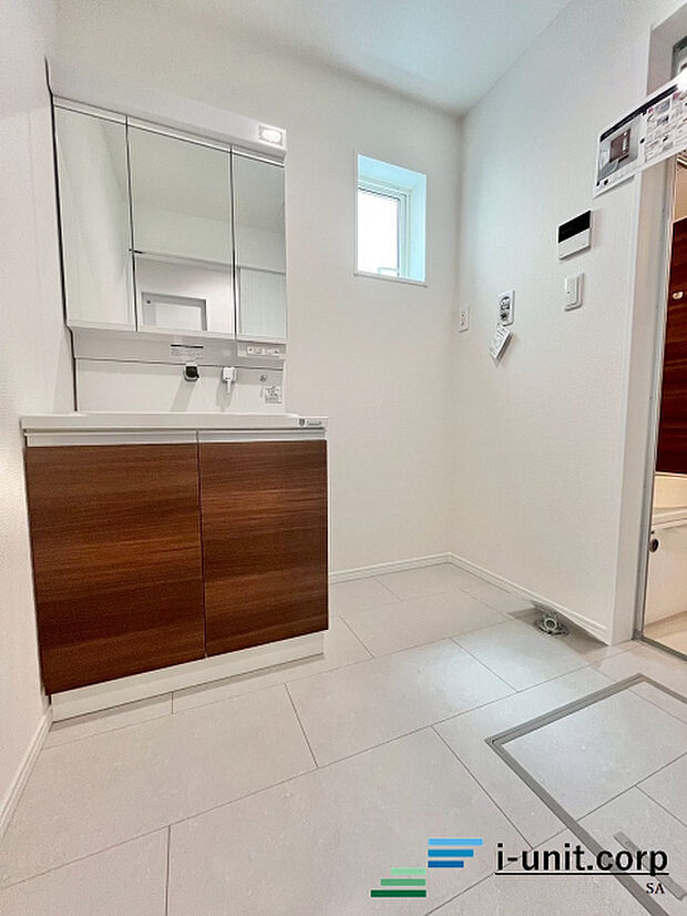 綺麗な洗面台で気持ちの良い朝のスタートを切りましょう！