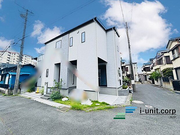 今日も、明日も、この街で、きっと誰かが幸せになる物語が描かれているはずです。