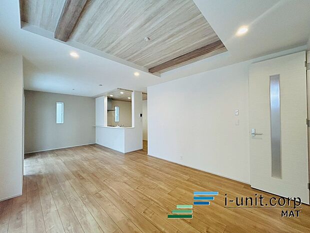 シンプルでいて洗練された飽きの来ないデザインです。