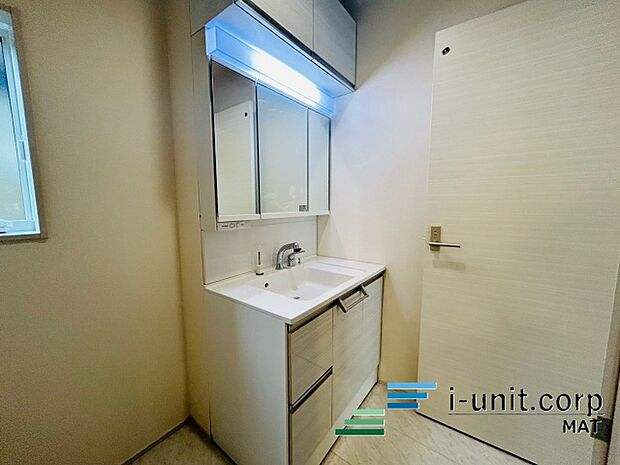 綺麗な洗面台で気持ちの良い朝のスタートを切りましょう!