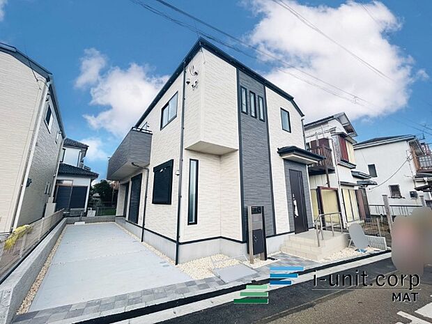 窓が沢山あり、明るさがとても確保できていますね。