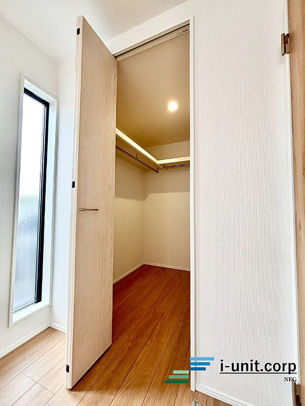 使いやすいようにラックやフックを付けても◎