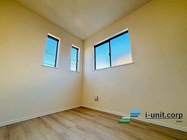 飾りすぎずシンプルで洗練された内装。