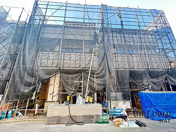 今日も、明日も、この街で、きっと誰かが幸せになる物語が描かれているはずです。