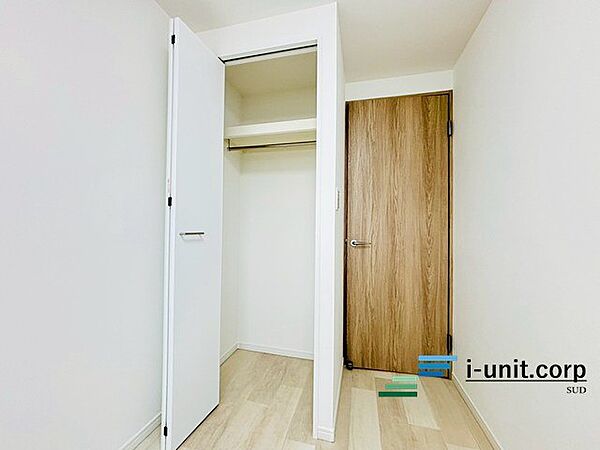 明るいお部屋はゲストのおもてなしの空間にも変化しますよ！使いやすいようにアレンジも〇