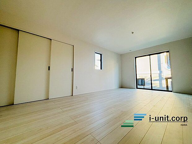 白を基調とした清潔感のあるデザインです。