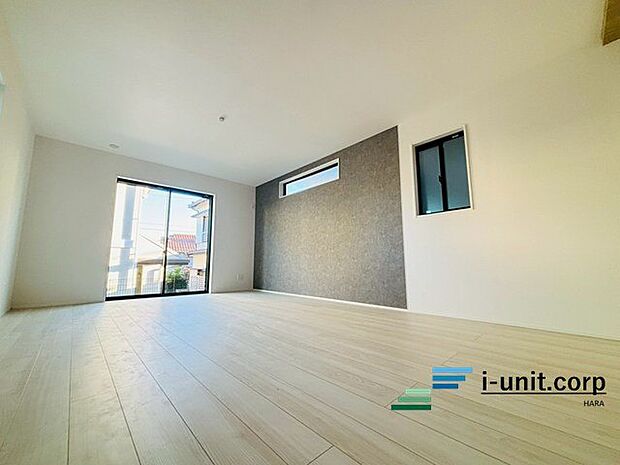 シンプルでいて洗練された飽きの来ないデザインです。