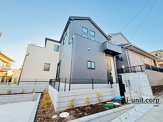 今日も、明日も、この街で、きっと誰かが幸せになる物語が描かれていくはずです。