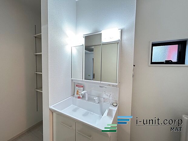 綺麗な洗面台で気持ちの良い朝のスタートを切りましょう！