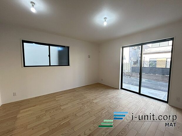 シンプルでいて洗練された飽きの来ないデザインです。