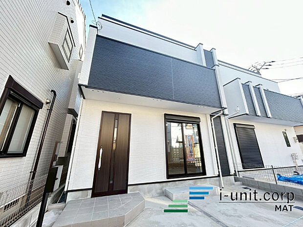 今日も、明日も、この街で、きっと誰かが幸せになる物語が描かれているはずです。