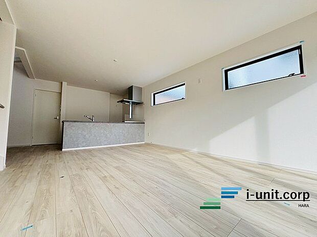 シンプルでいて洗練された飽きの来ないデザインです。