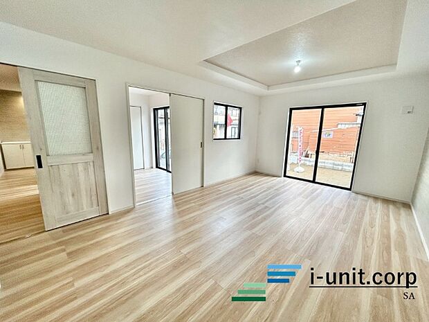 白を基調とした清潔感のあるデザインです。