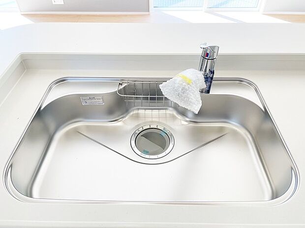 【同仕様】料理好きには嬉しい広々としたキッチン