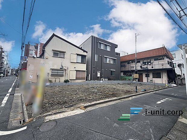 小松川小学校まで徒歩4分です。