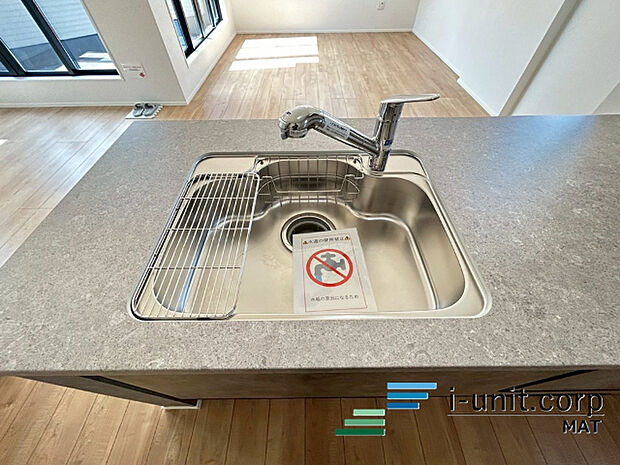 使いやすさ重視のキッチンです。