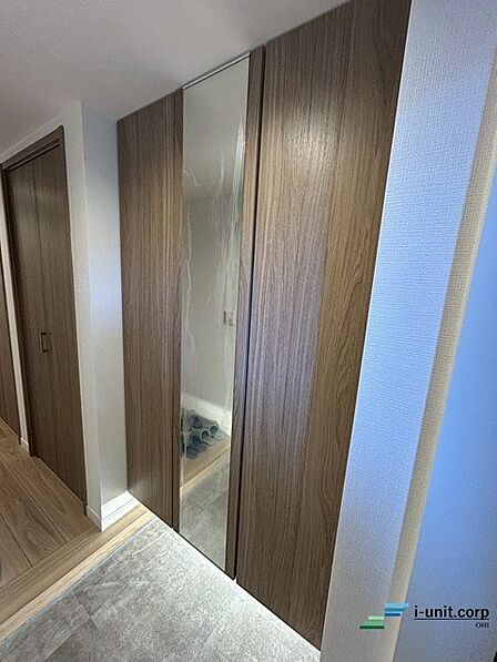 大容量シューズインクローゼットで玄関も片付きます。