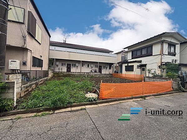 京成松戸線「鎌ケ谷大仏」駅徒歩11分です。