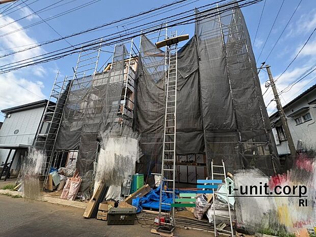 最寄り駅・小中学校・スーパーすべて徒歩15分圏内です!