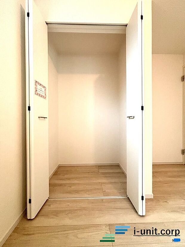 各部屋に収納スペースを完備しています。