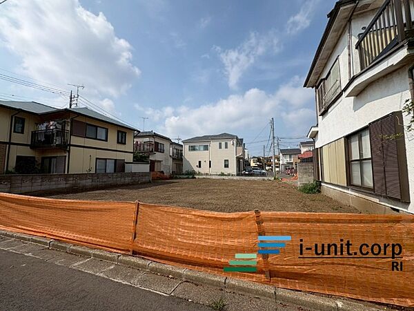 京成松戸線「二和向台」駅徒歩10分です。