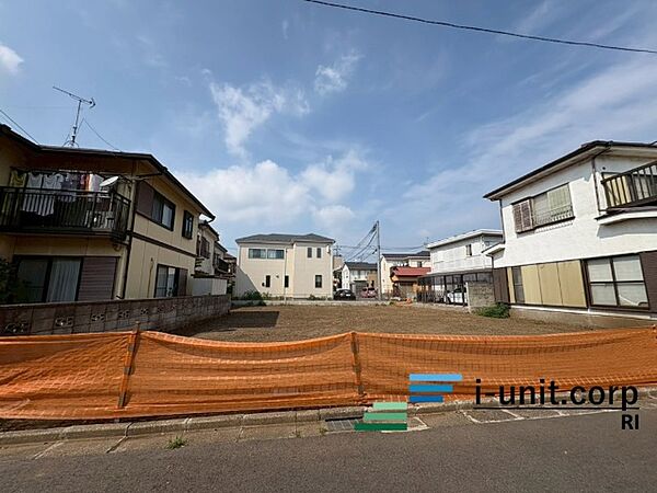八木ケ谷中学校まで徒歩13分です。