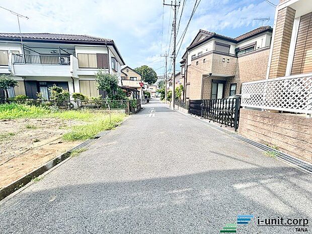 前面道路も十分なスペースがあります!