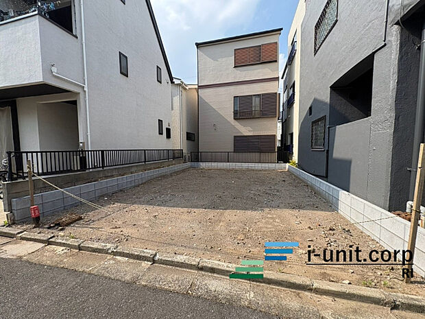 JR総武線快速「市川」駅徒歩13分です。