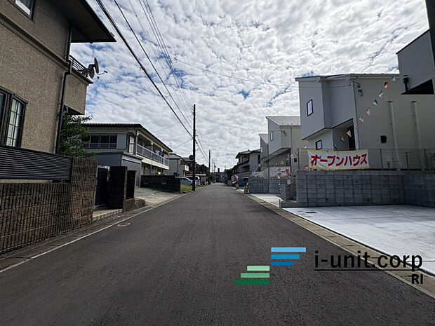前面道路です。